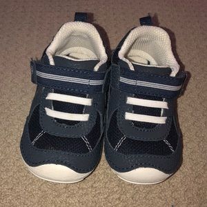 Stride rite soft motion sneakers size 5